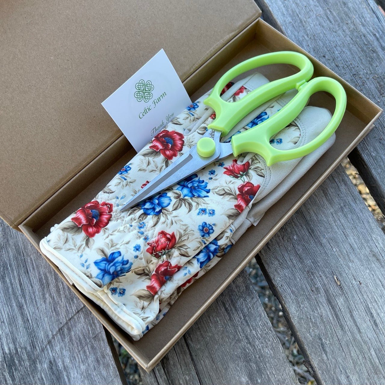 Garden Gift Box - Gloves and  Herb Snips