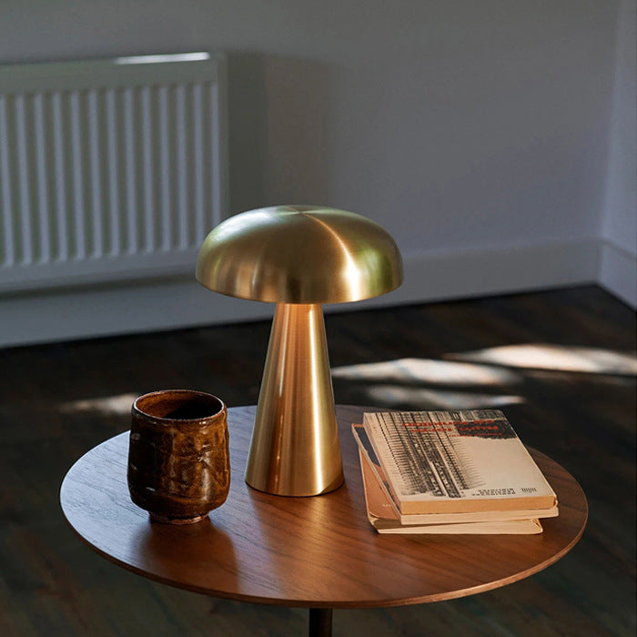 Metallic Minimal Mushroom Lamp