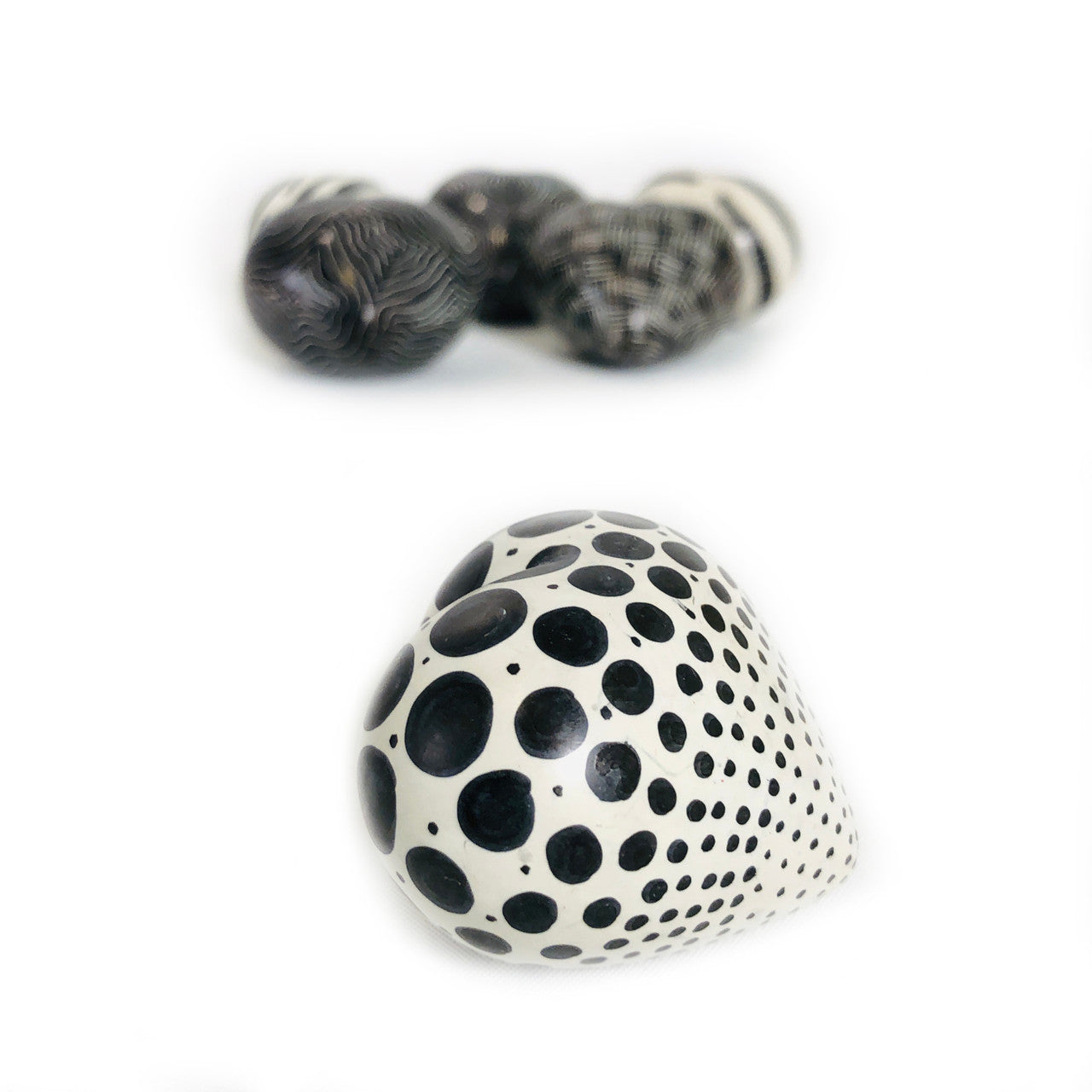 Black + White Graphic Stone Hearts - set of 5