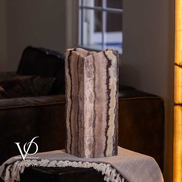 Rosa Onyx Live Edge Table Lamp – 16" Tall × 6" Square 