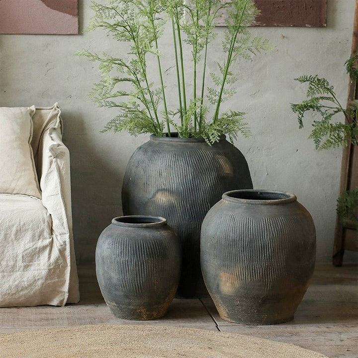 Round Earthenware Gray Pot