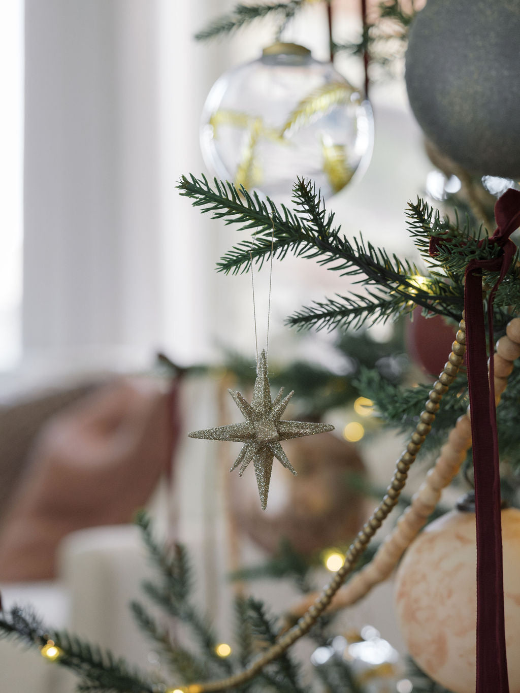 2.75" Gold Glitter Starburst Ornament