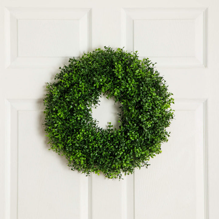 18" Pre-Lit Artificial Boxwood Wreath with 25 Warm White LED Lights