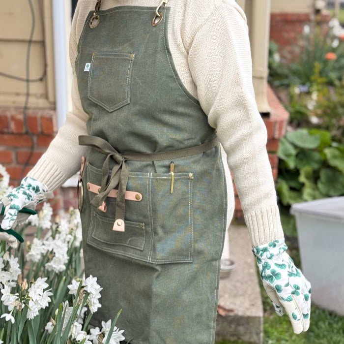 Gardening Apron - Waxed Canvas Apron with Pockets