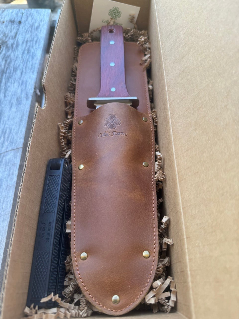 Hori Hori Garden Gift Box | Hori, Custom Leather Sheath &amp; Dual Surface Diamond Sharpener