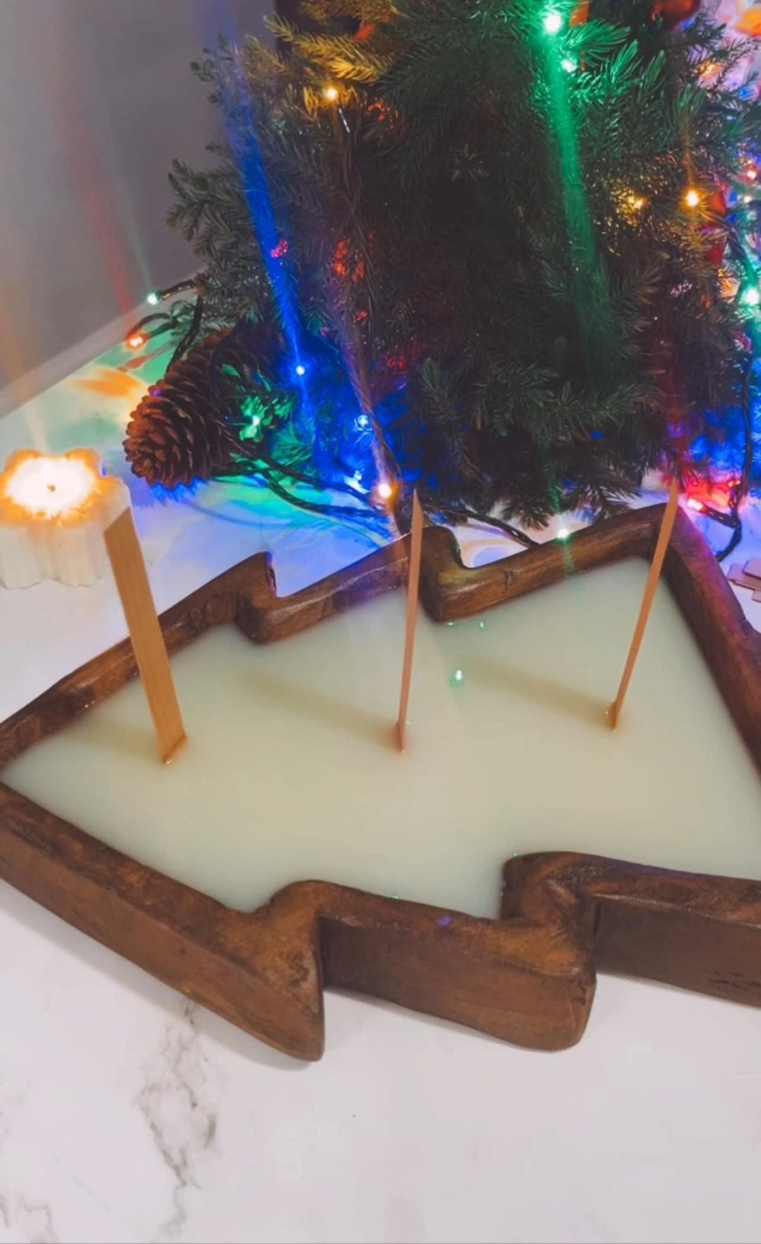 Large Christmas Tree Wooden Dough Bowl Scented Candle – Handcrafted Soy Wax Holiday Decor &amp; Gift