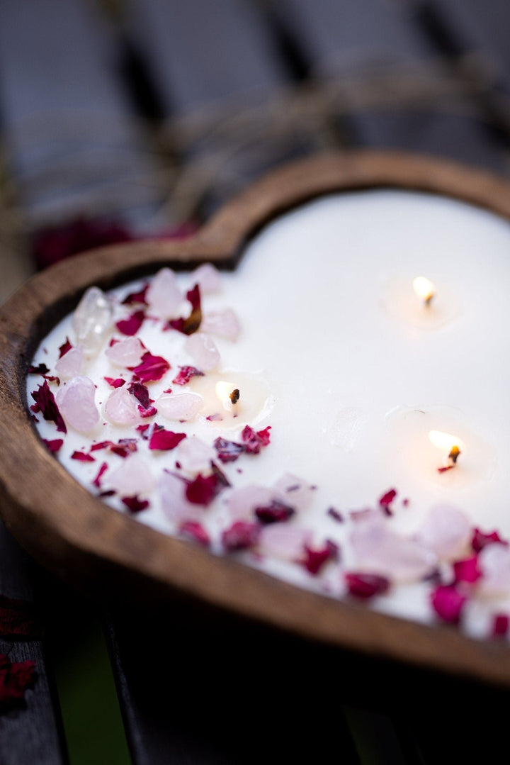 Heart-Shaped Wood Dough Bowl Candle – Crystals &amp; Flowers – 3 Cotton Wick Soy Candle
