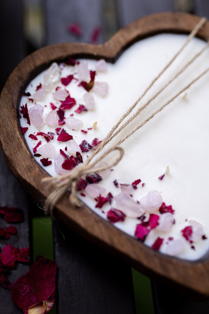 Heart-Shaped Wood Dough Bowl Candle – Crystals &amp; Flowers – 3 Cotton Wick Soy Candle