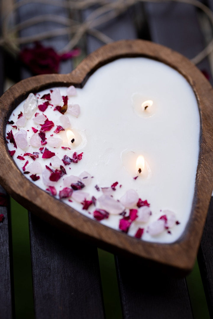 Heart-Shaped Wood Dough Bowl Candle – Crystals &amp; Flowers – 3 Cotton Wick Soy Candle