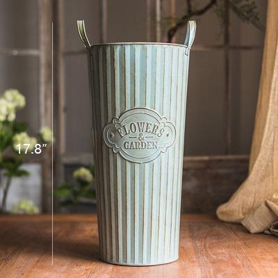 Metal Pot &