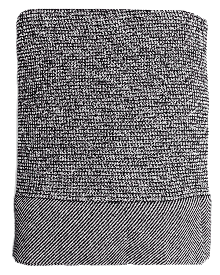 Pergamon Throw in Black