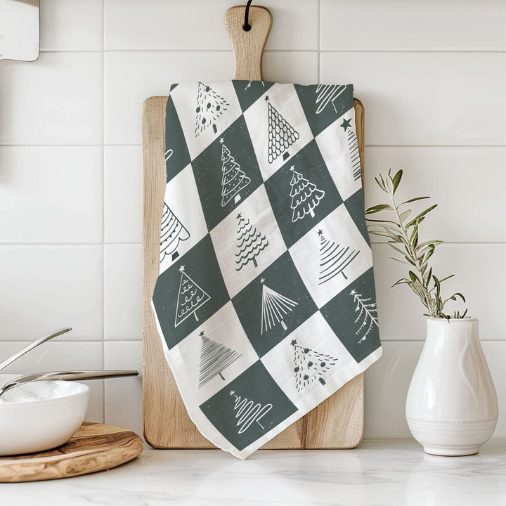 Christmas Tree Flour Sack Cotton Kitchen Tea Towel Holiday Decor Great Gift Idea