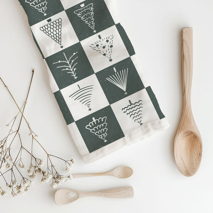 Christmas Tree Flour Sack Cotton Kitchen Tea Towel Holiday Decor Great Gift Idea