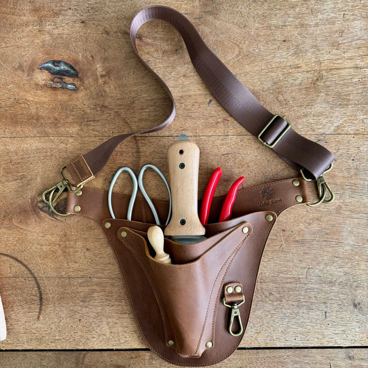 Ultimate Leather Garden Tool Belt &amp; Holder - Extra Rivet Reinforced, Master Gardener Designed