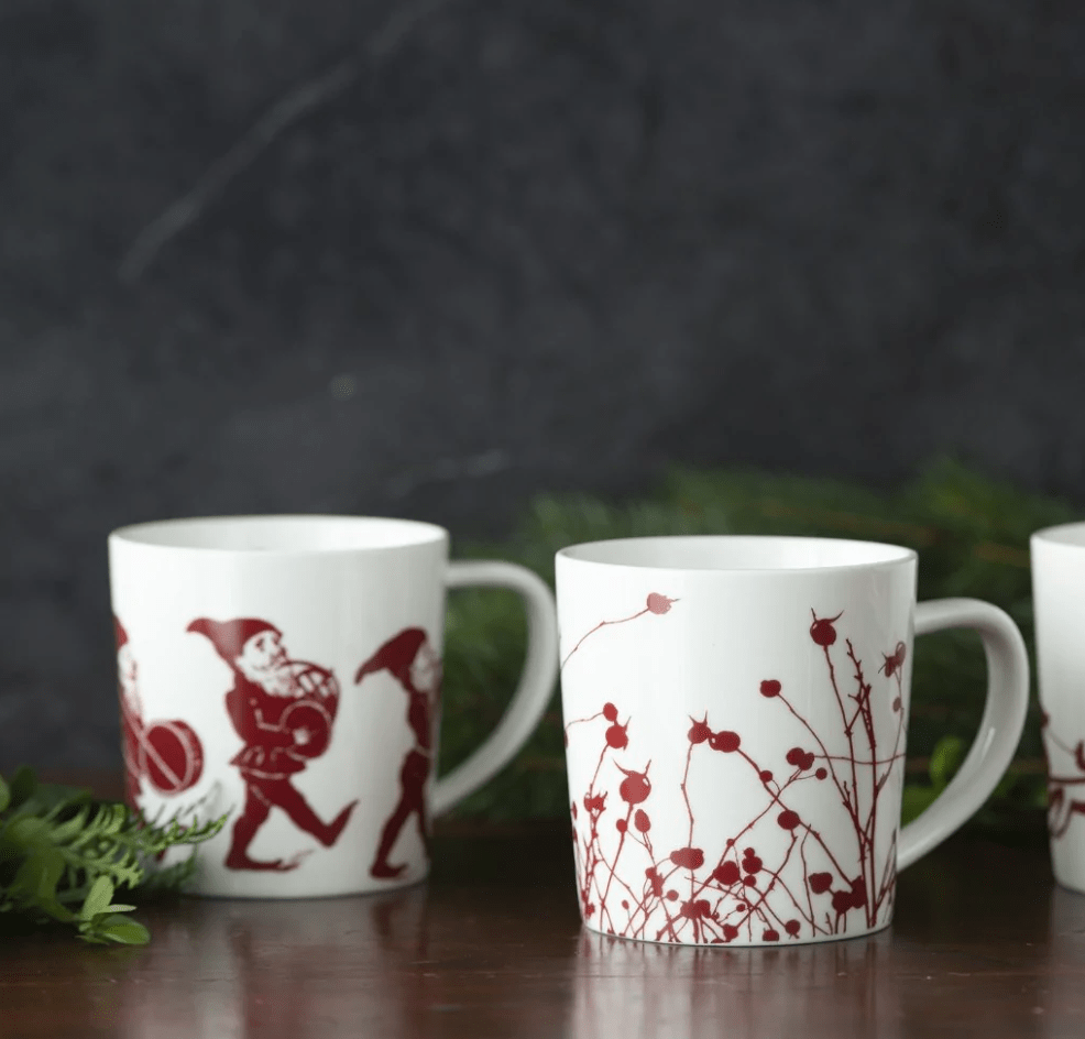 Winterberries Dinnerware &amp; Serving Pieces